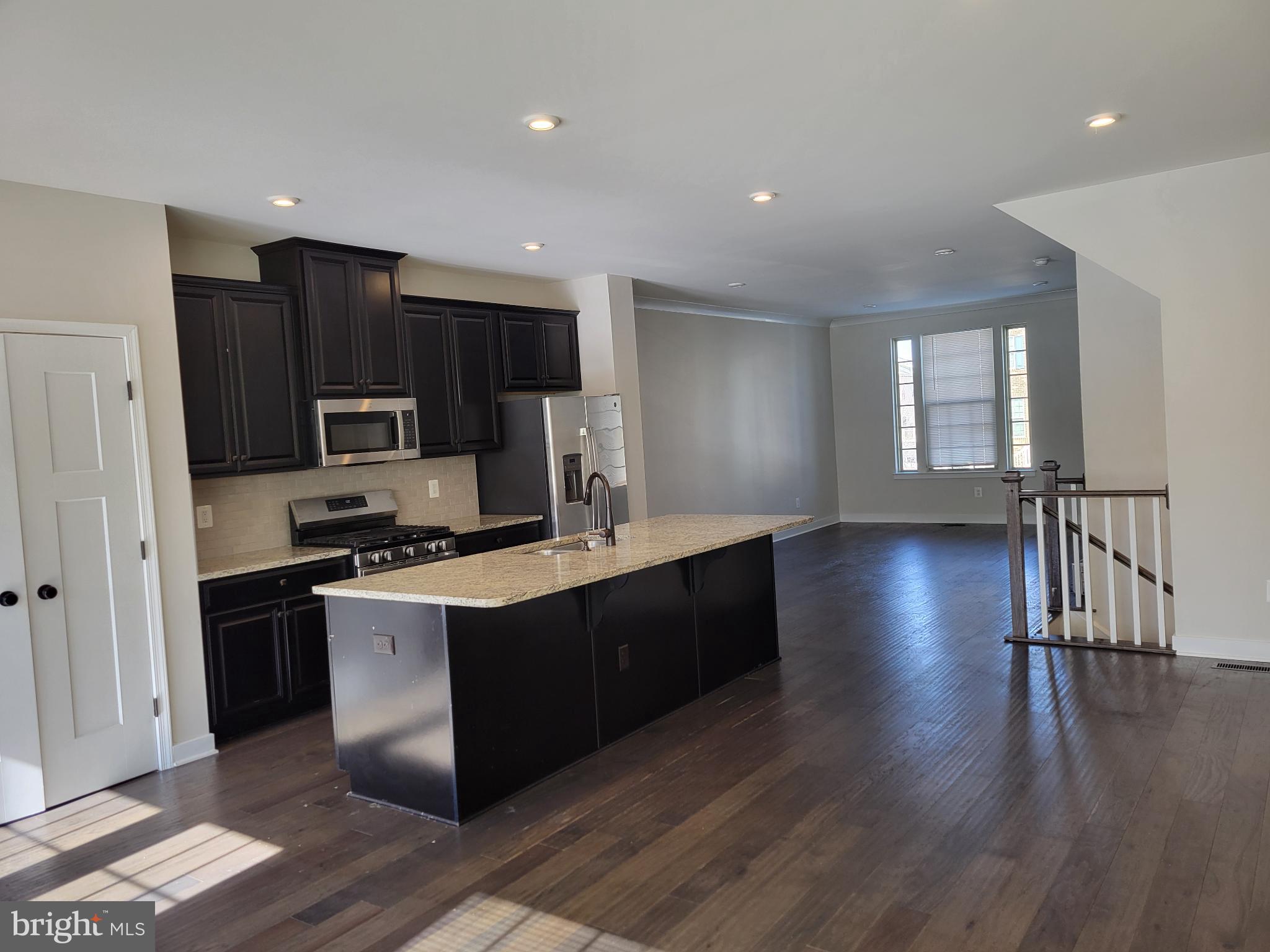 POTOMAC SHORES - Residential