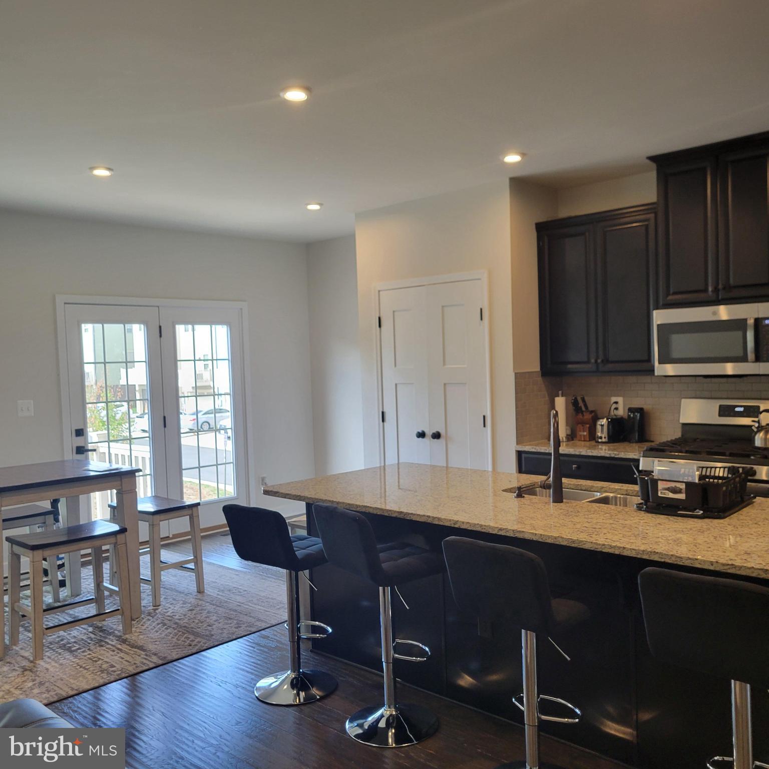 POTOMAC SHORES - Residential