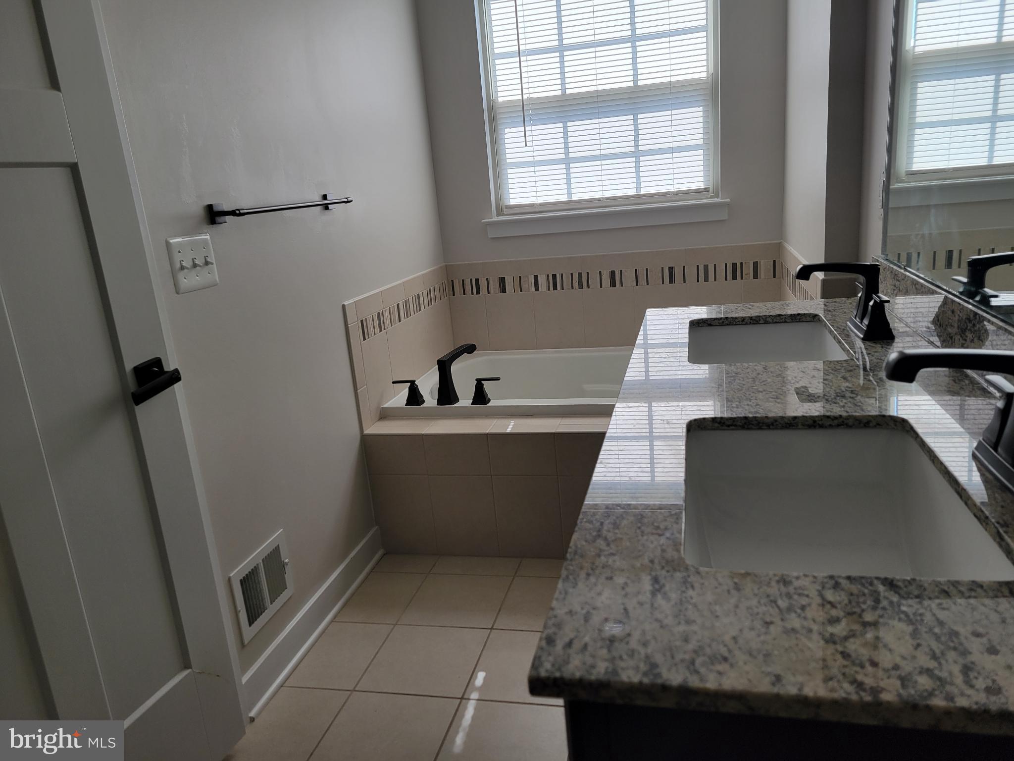 POTOMAC SHORES - Residential