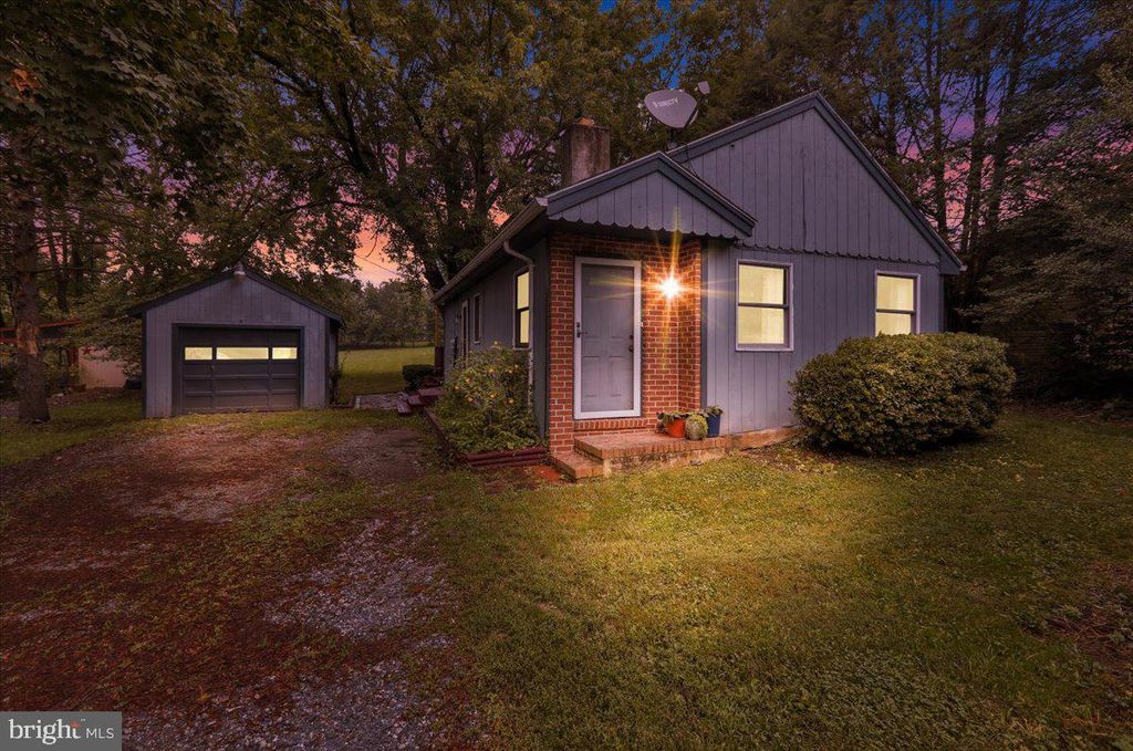 Photo of 711 Bean Hill Road, Lancaster, PA 17603 (MLS # PALA2057908)