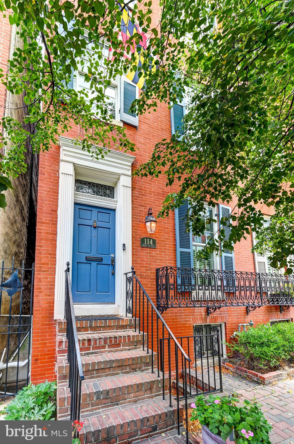 114 MONTGOMERY STREET