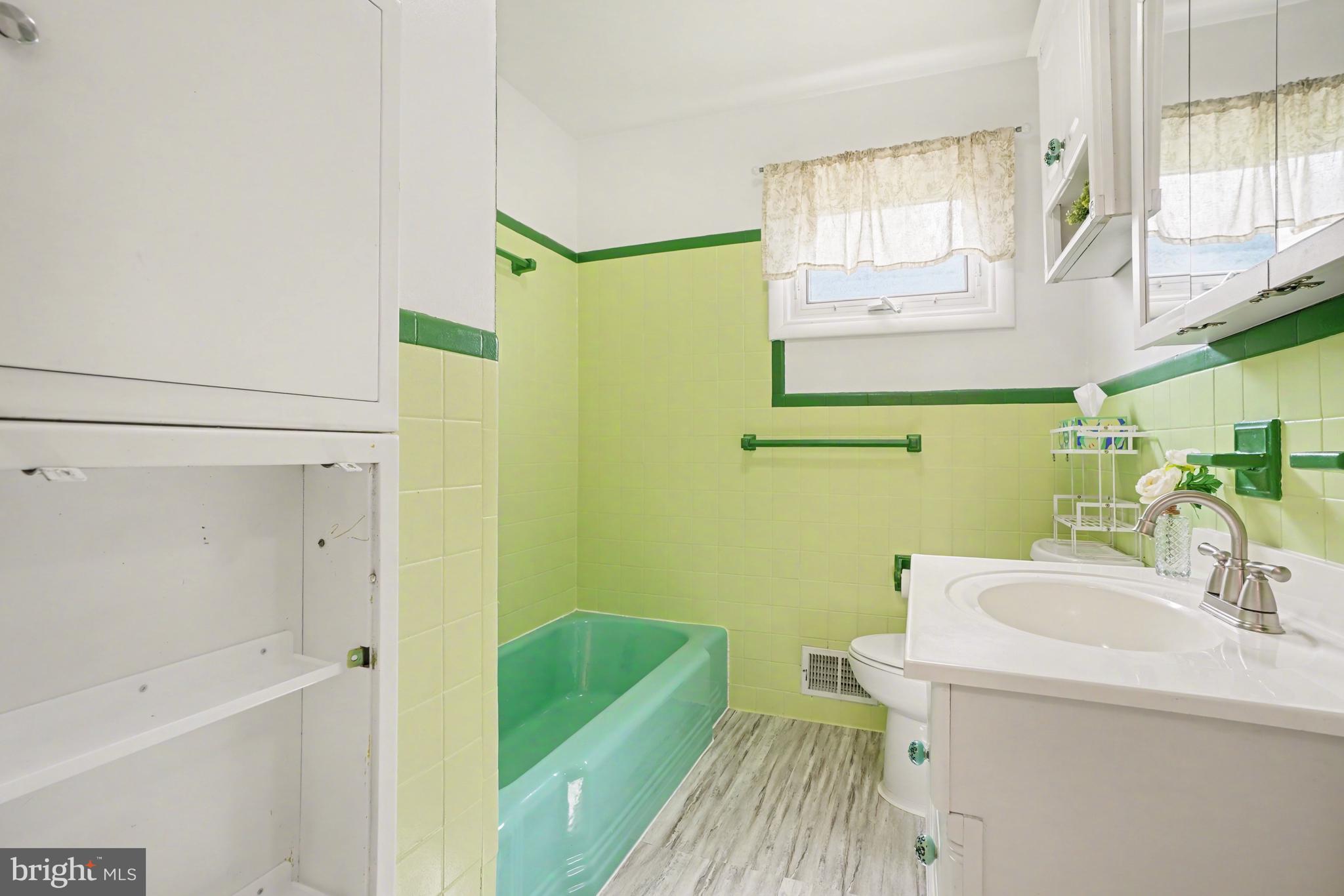 ROSSMOYNE MANOR - Residential