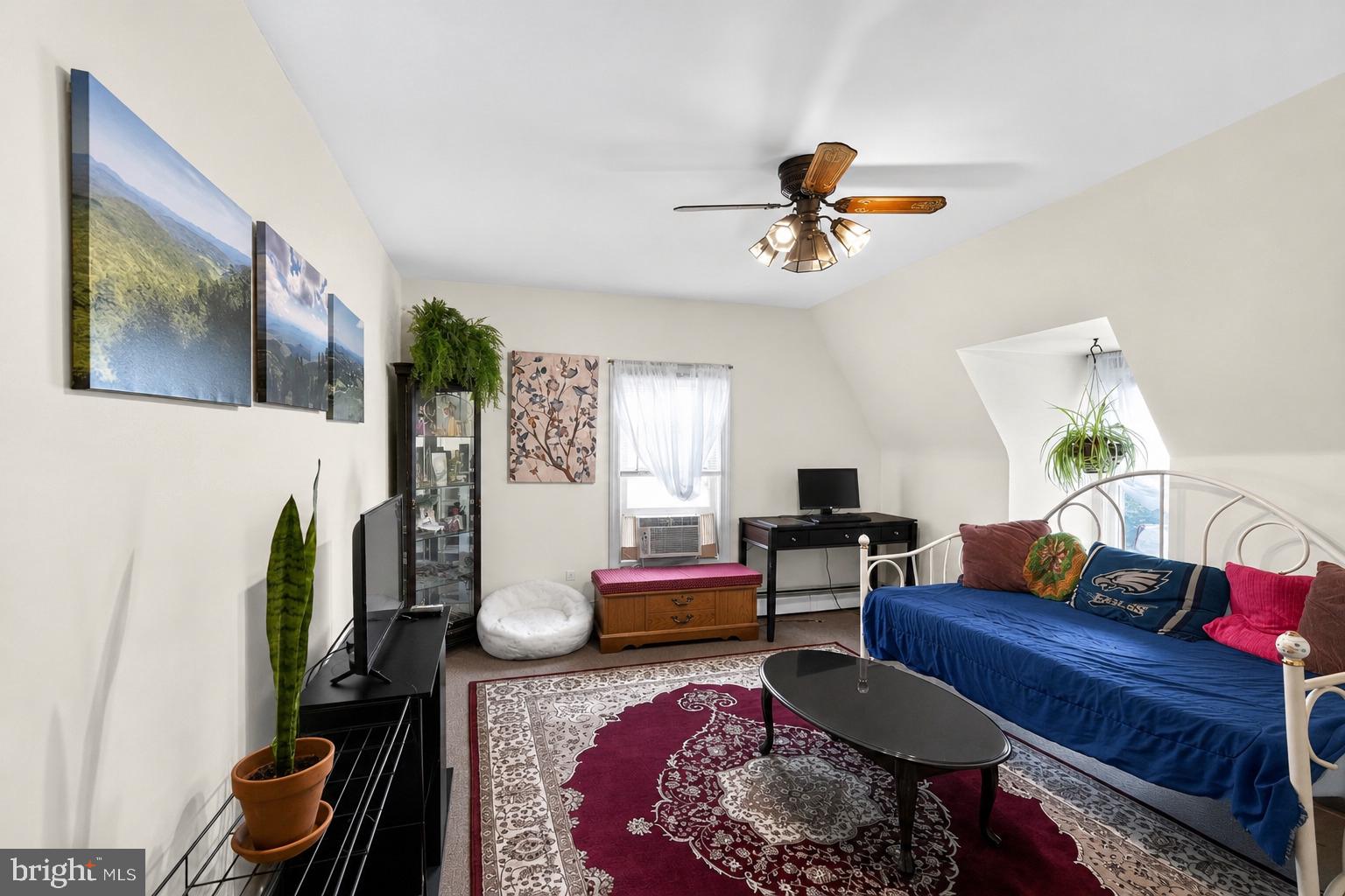 434 W WALNUT STREET