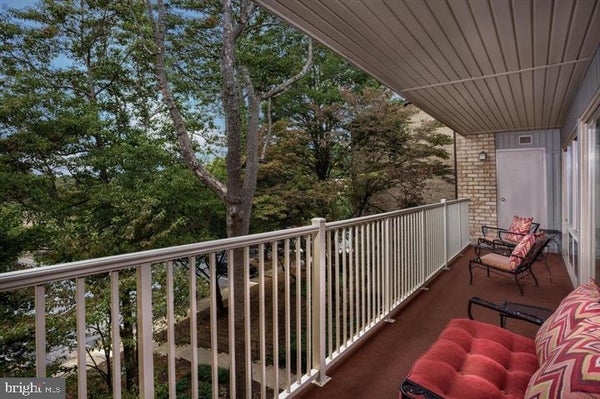 8 OVER RIDGE CT APT 4032, BALTIMORE, MD 21210 - Image 40e55dc620d061522f5a32fe56953b7d/2380311167