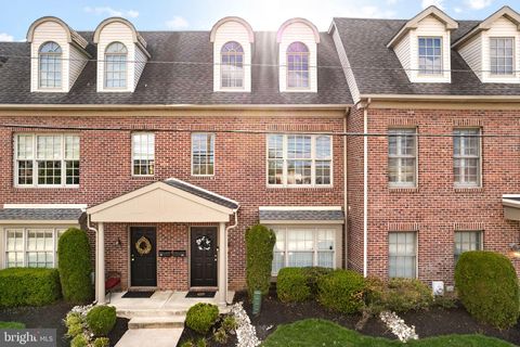 Townhouse For Rent - 22 Washington Ave<br/> HADDONFIELD, NJ 08033