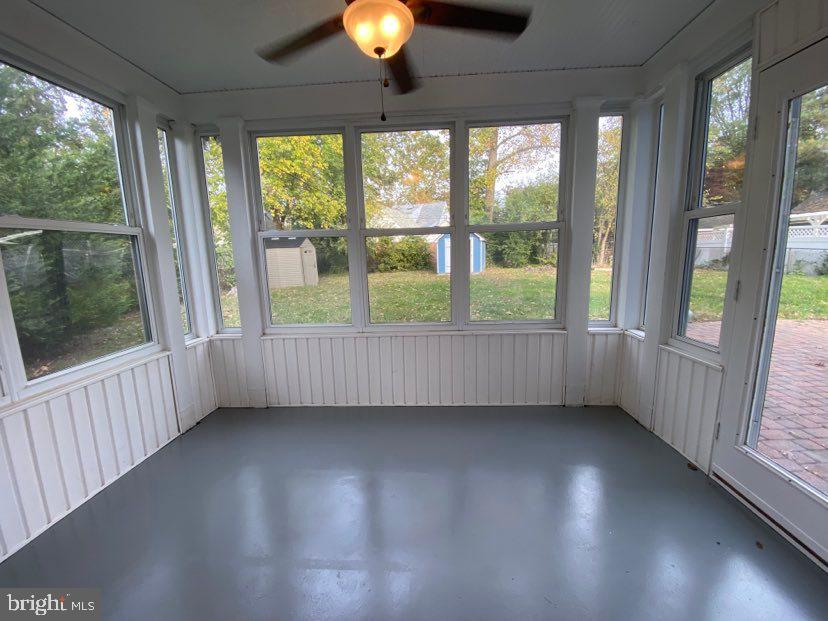 WAVERLY HILLS - Residential Lease