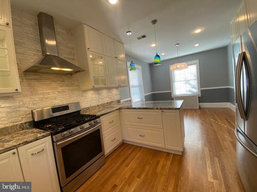 WAVERLY HILLS - Residential Lease