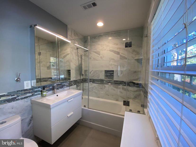 WAVERLY HILLS - Residential Lease