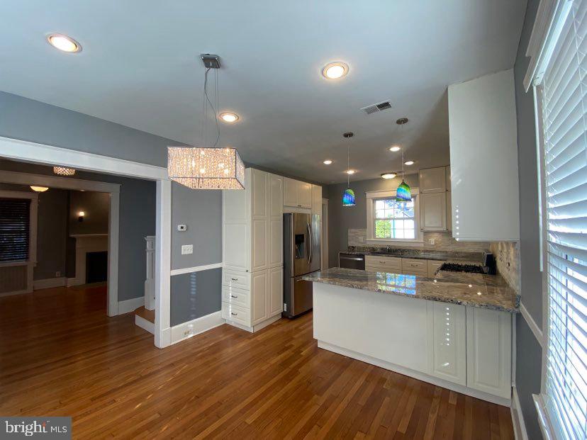 WAVERLY HILLS - Residential Lease