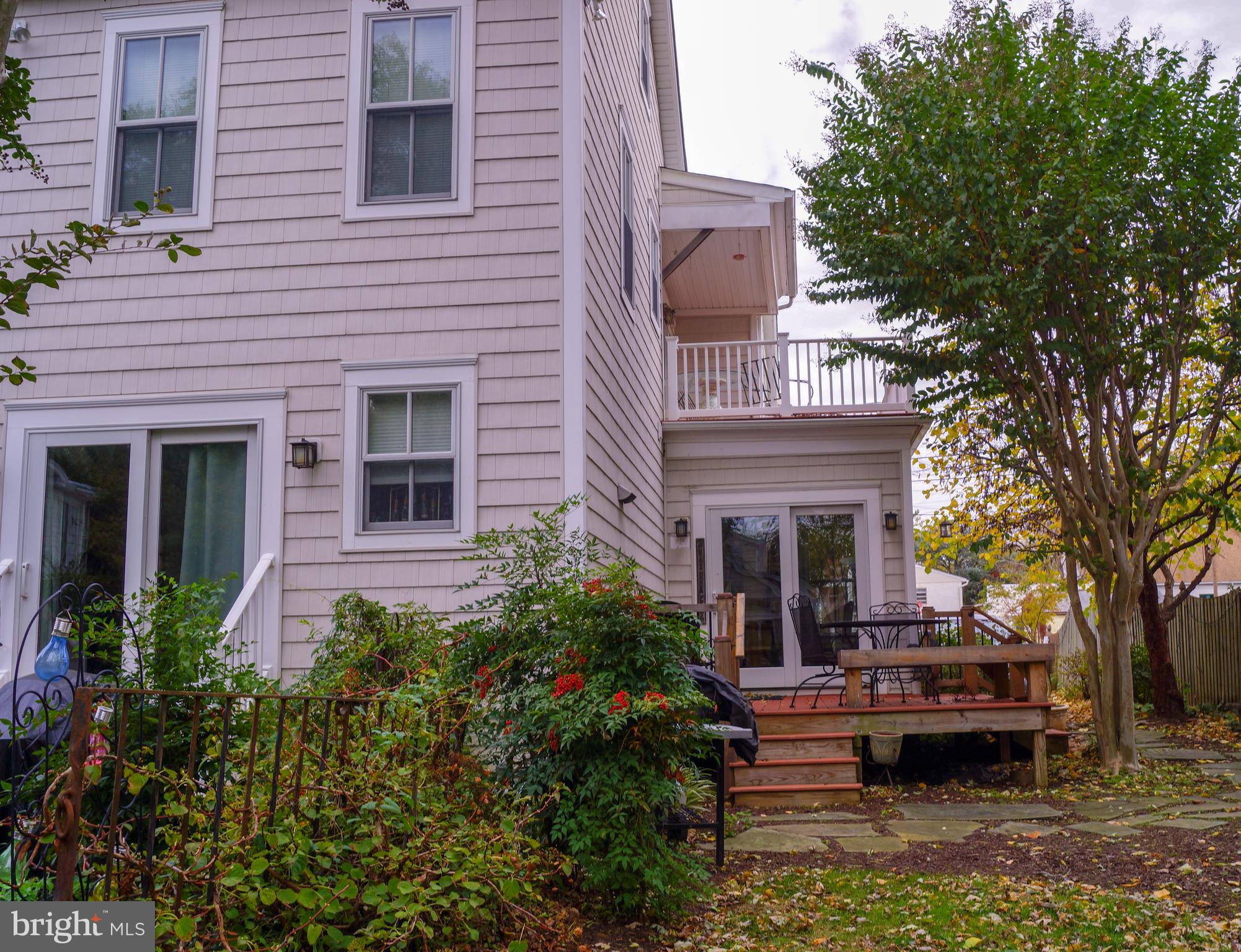 EASTPORT - Residential Lease