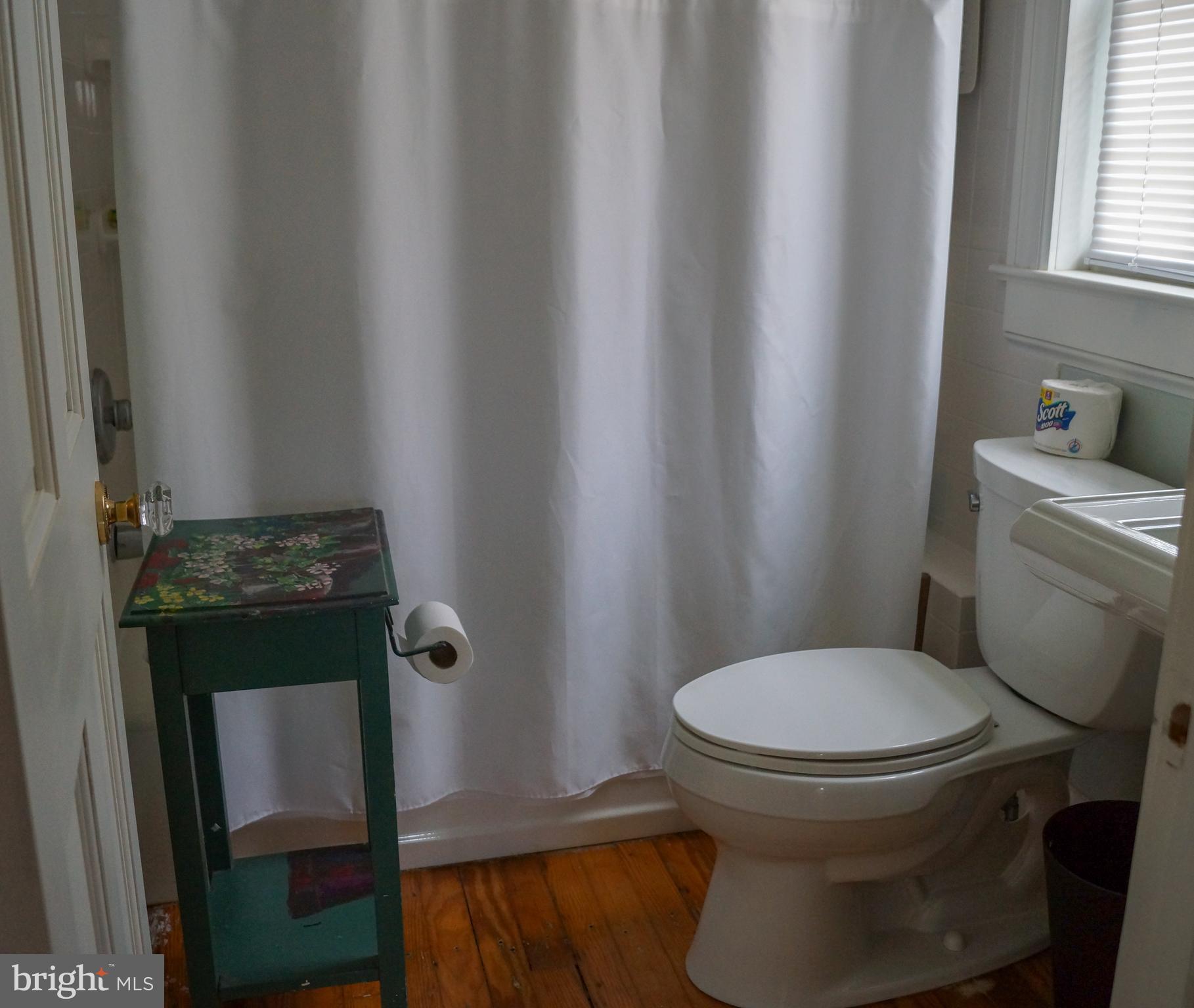 EASTPORT - Residential Lease