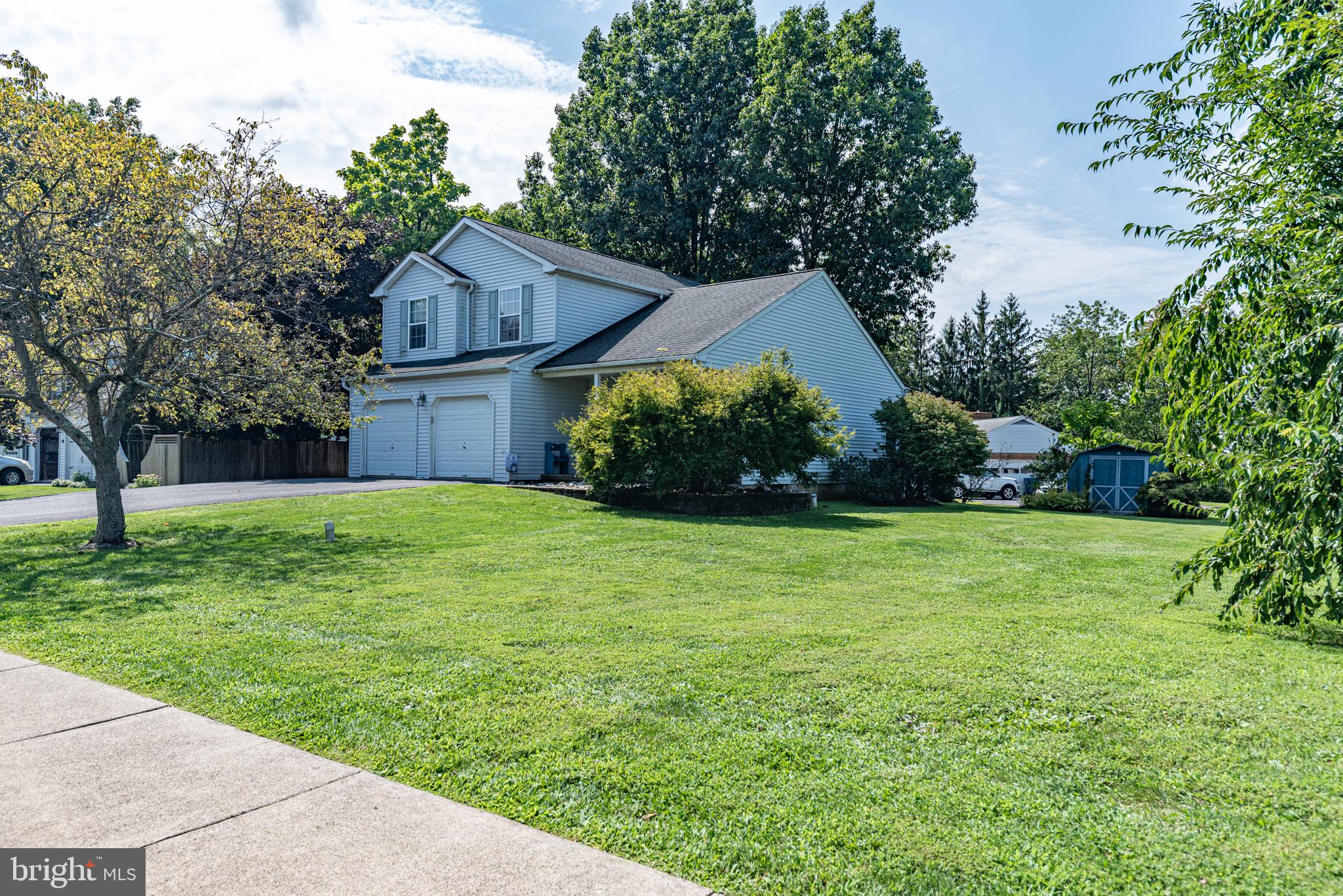 2 LIVE OAK DRIVE
