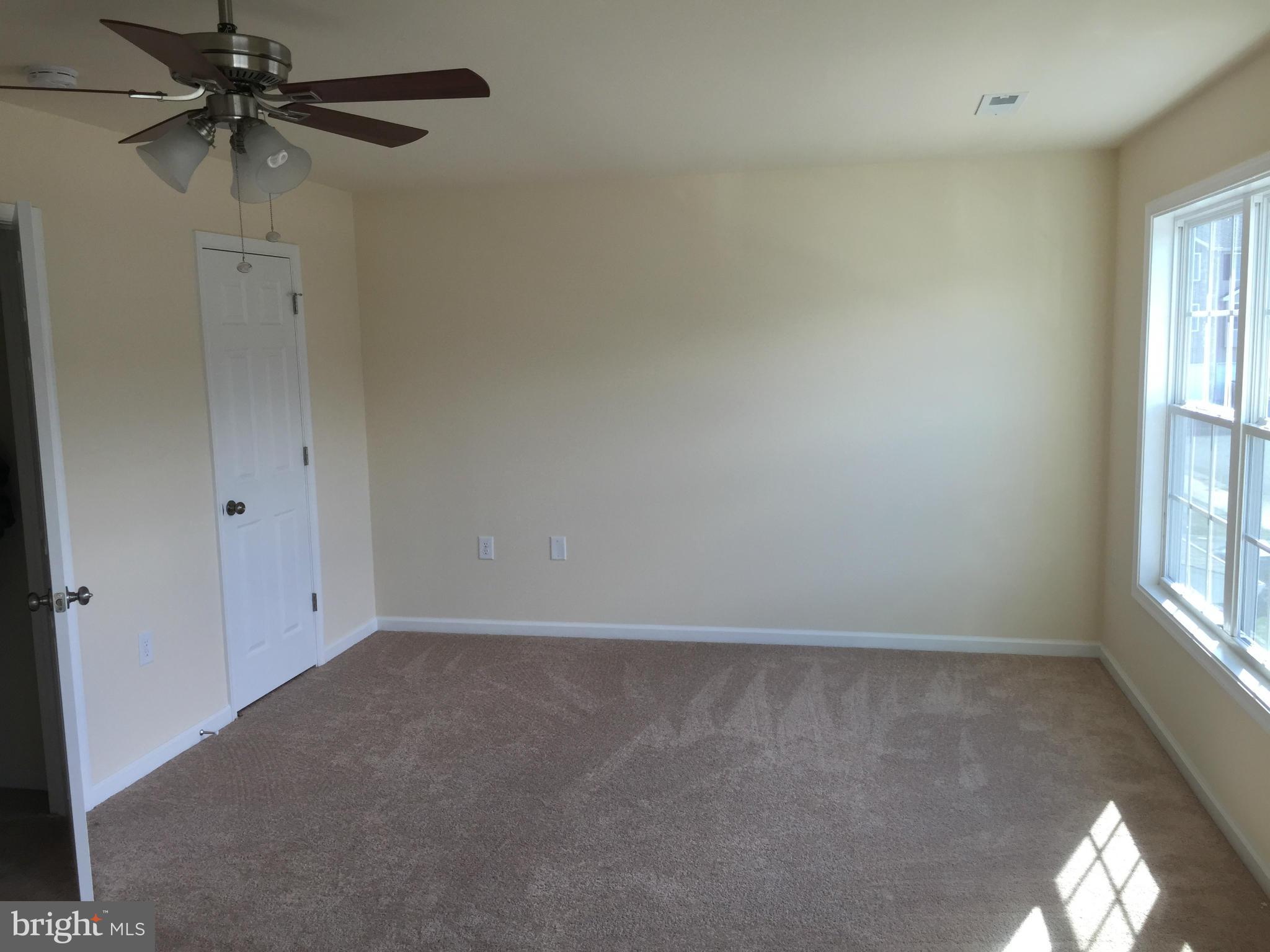 THE TOWNES AT OAKHURST - Residential