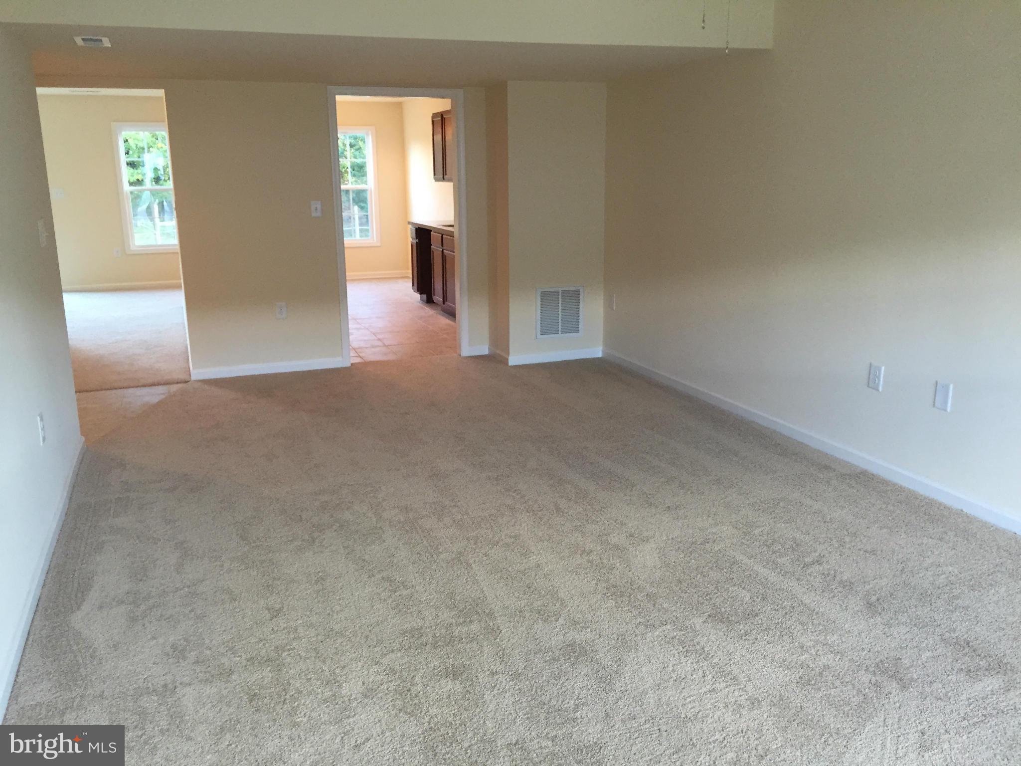 THE TOWNES AT OAKHURST - Residential