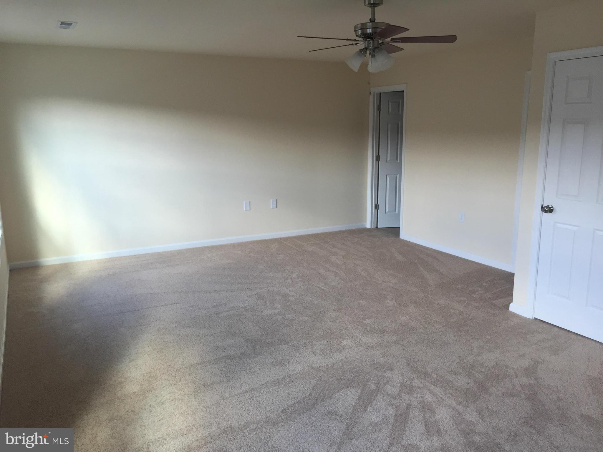 THE TOWNES AT OAKHURST - Residential