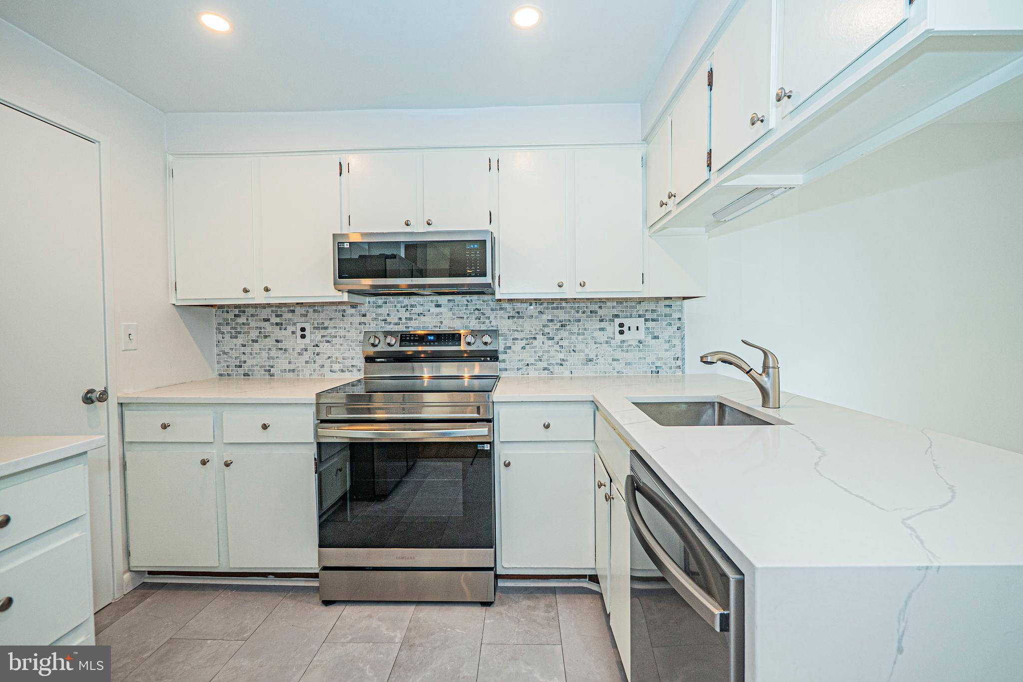 STEDWICK TOWNHOUSES - Residential