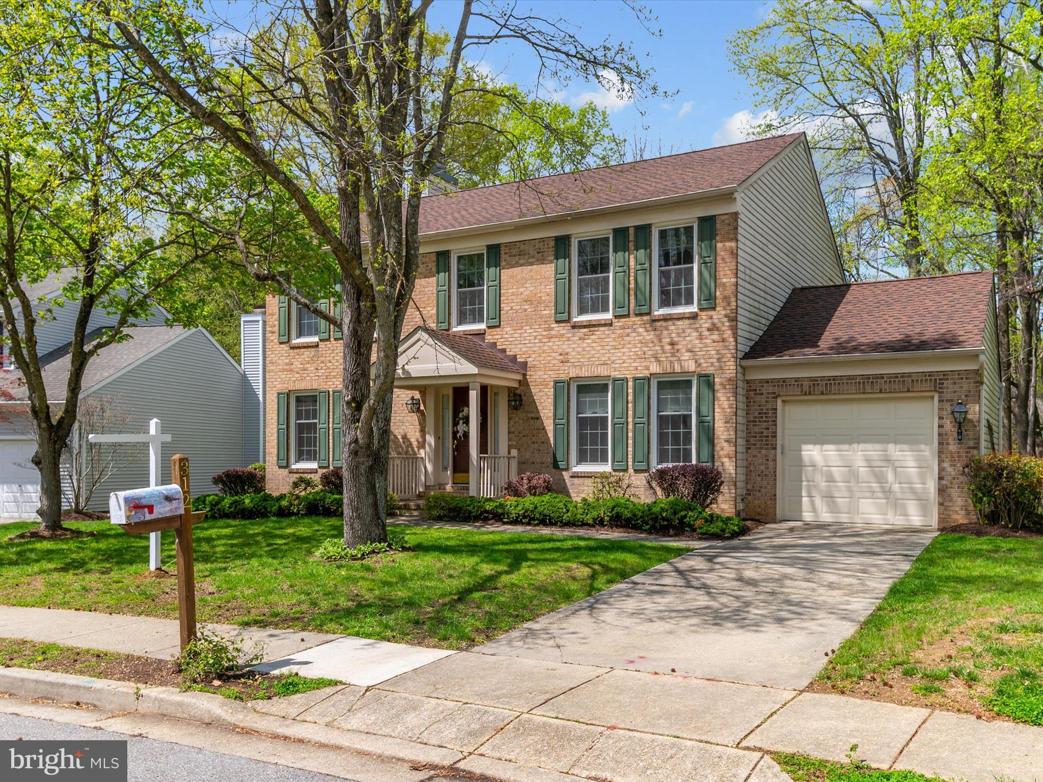 HUNT MEADOW - Residential