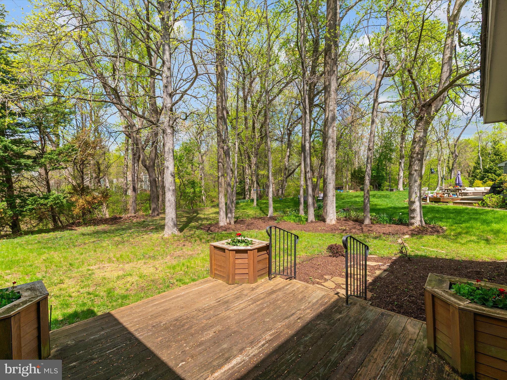 HUNT MEADOW - Residential