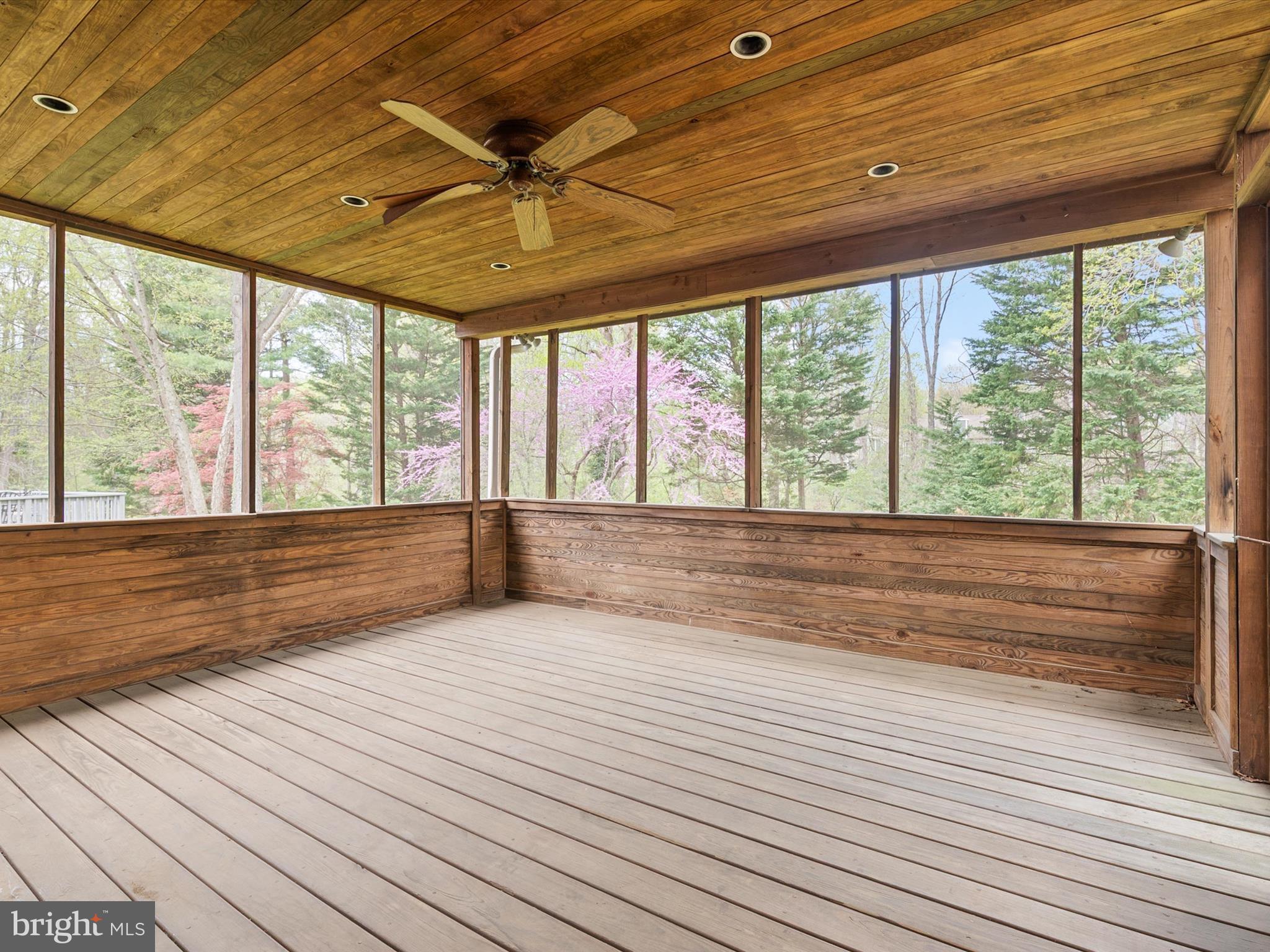 HUNT MEADOW - Residential