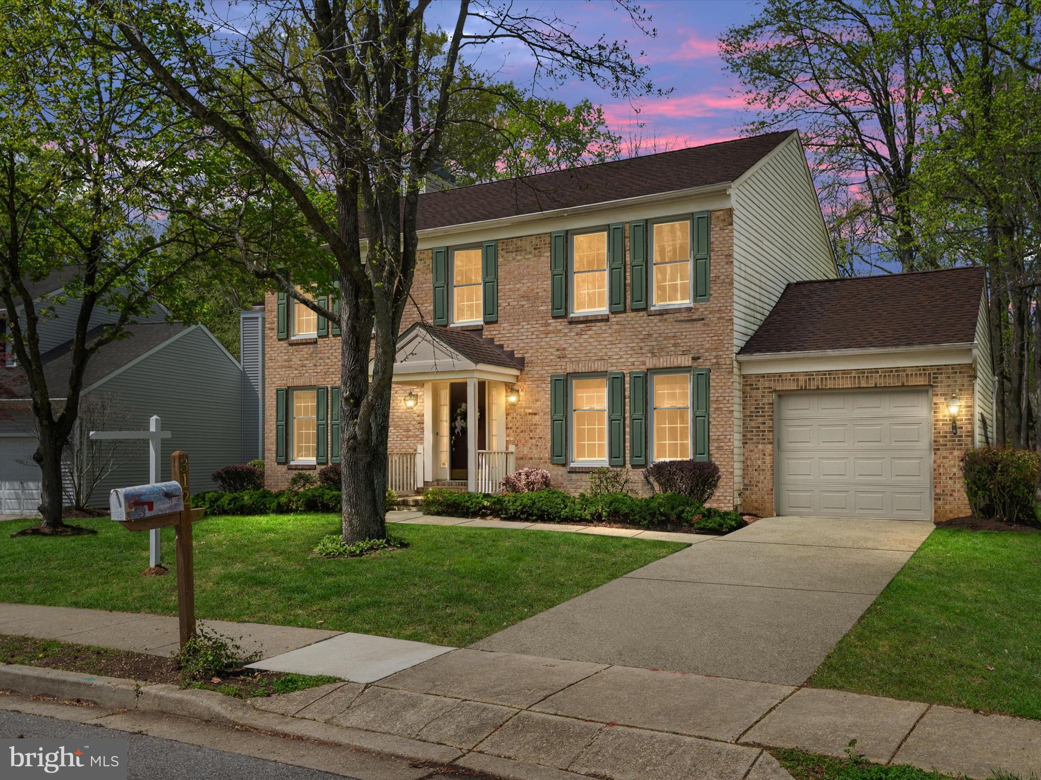 HUNT MEADOW - Residential