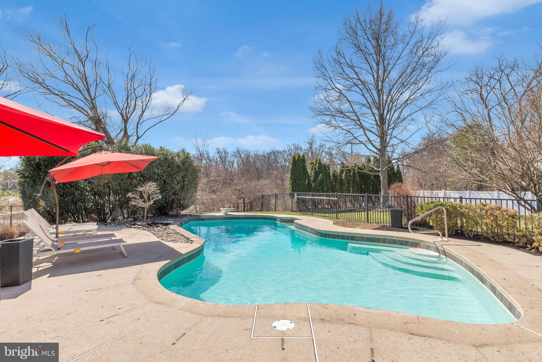 MALLARD POND - Residential