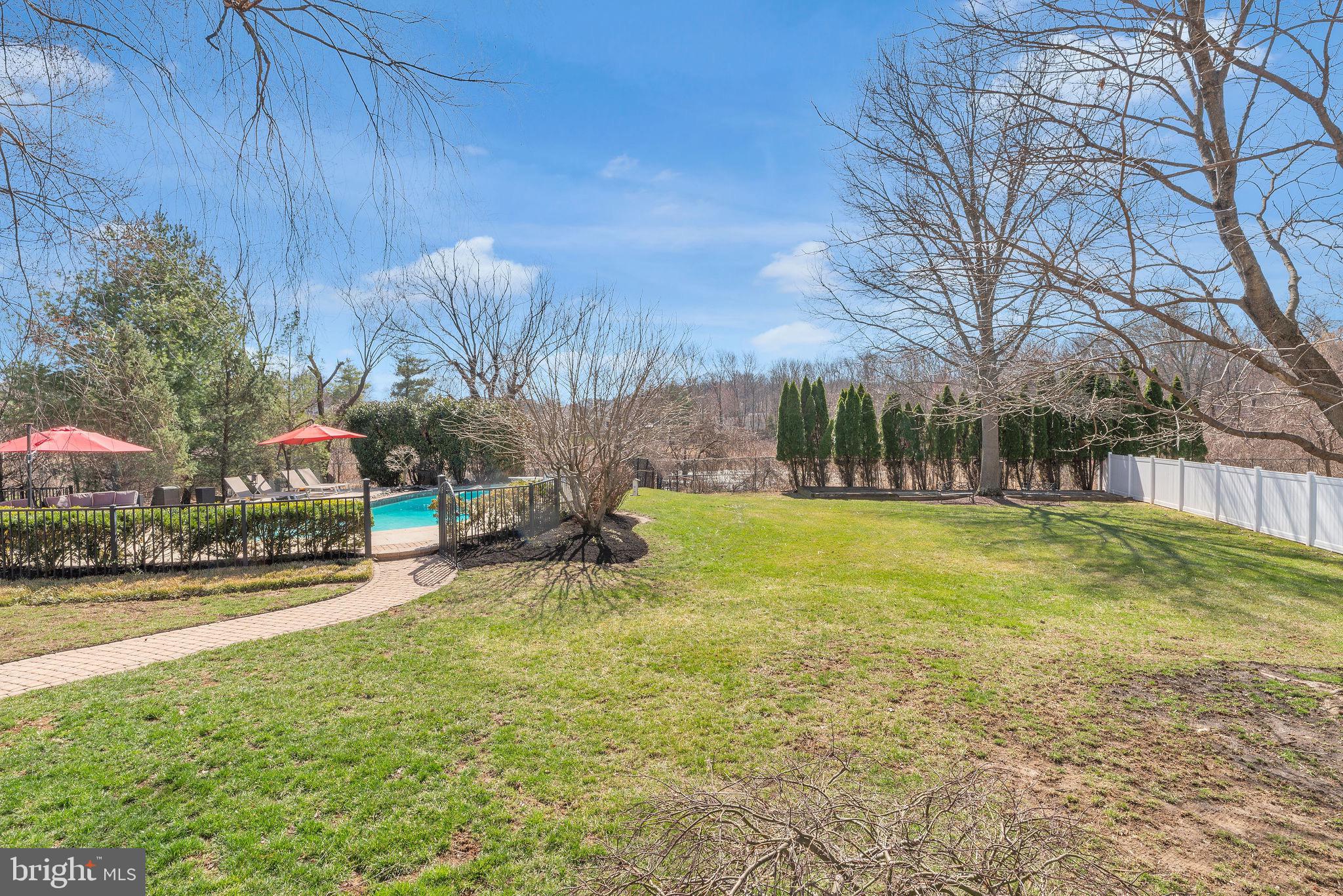 MALLARD POND - Residential