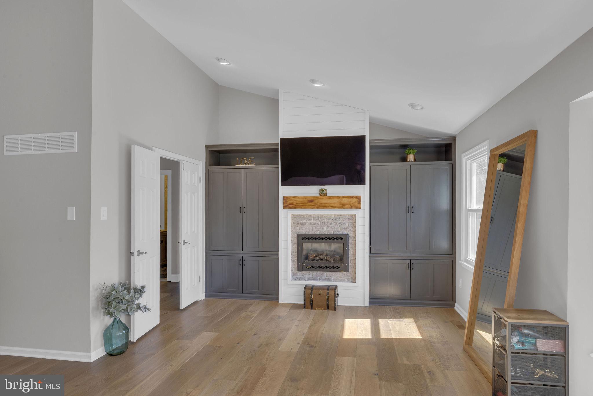 MALLARD POND - Residential