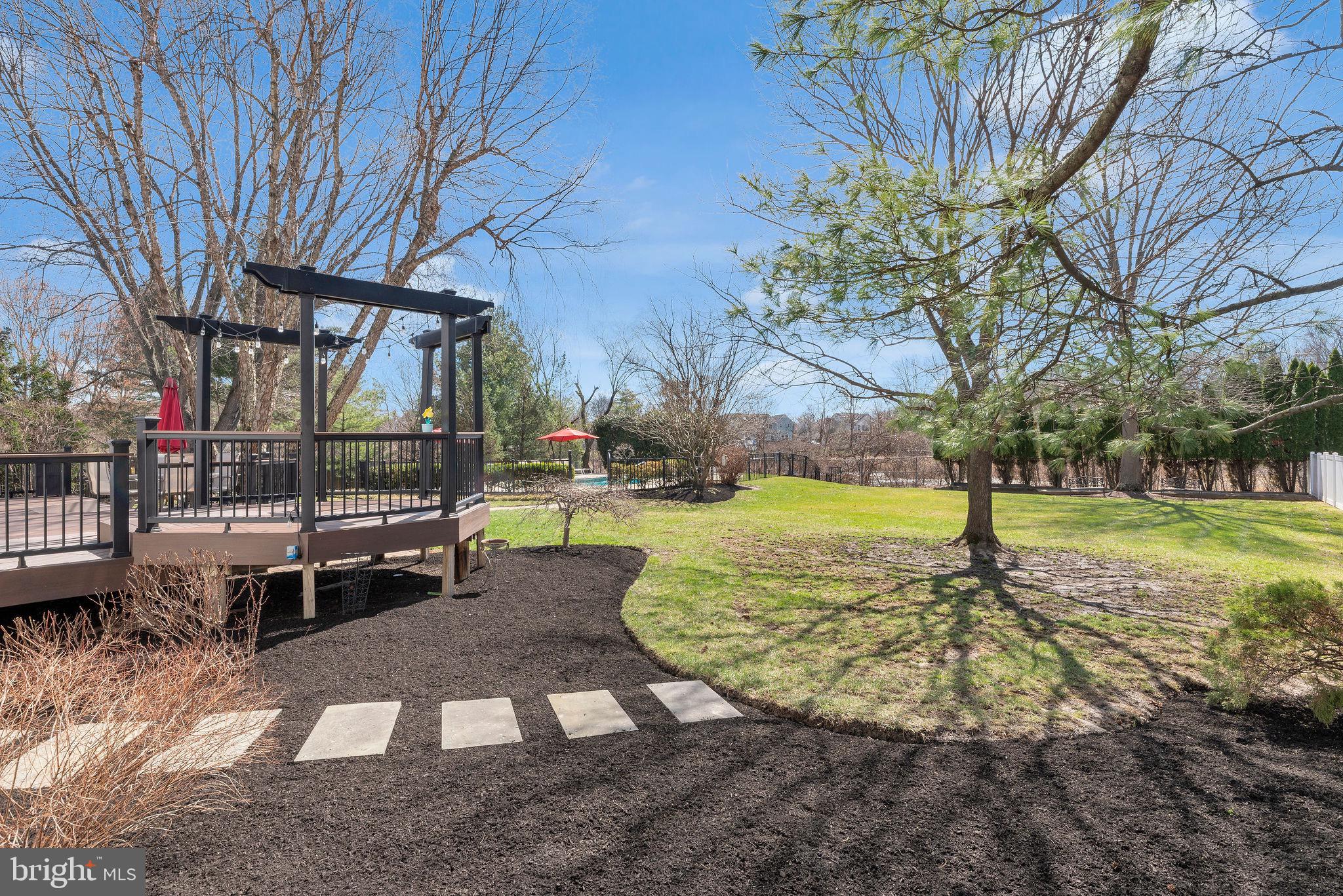 MALLARD POND - Residential