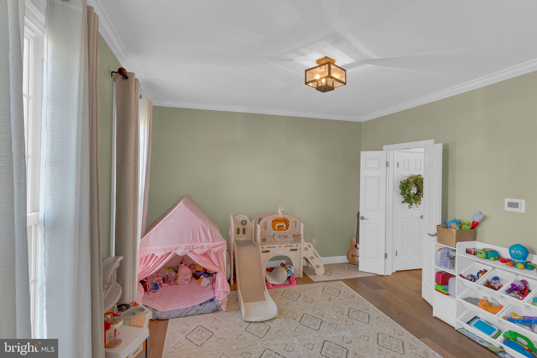 MALLARD POND - Residential