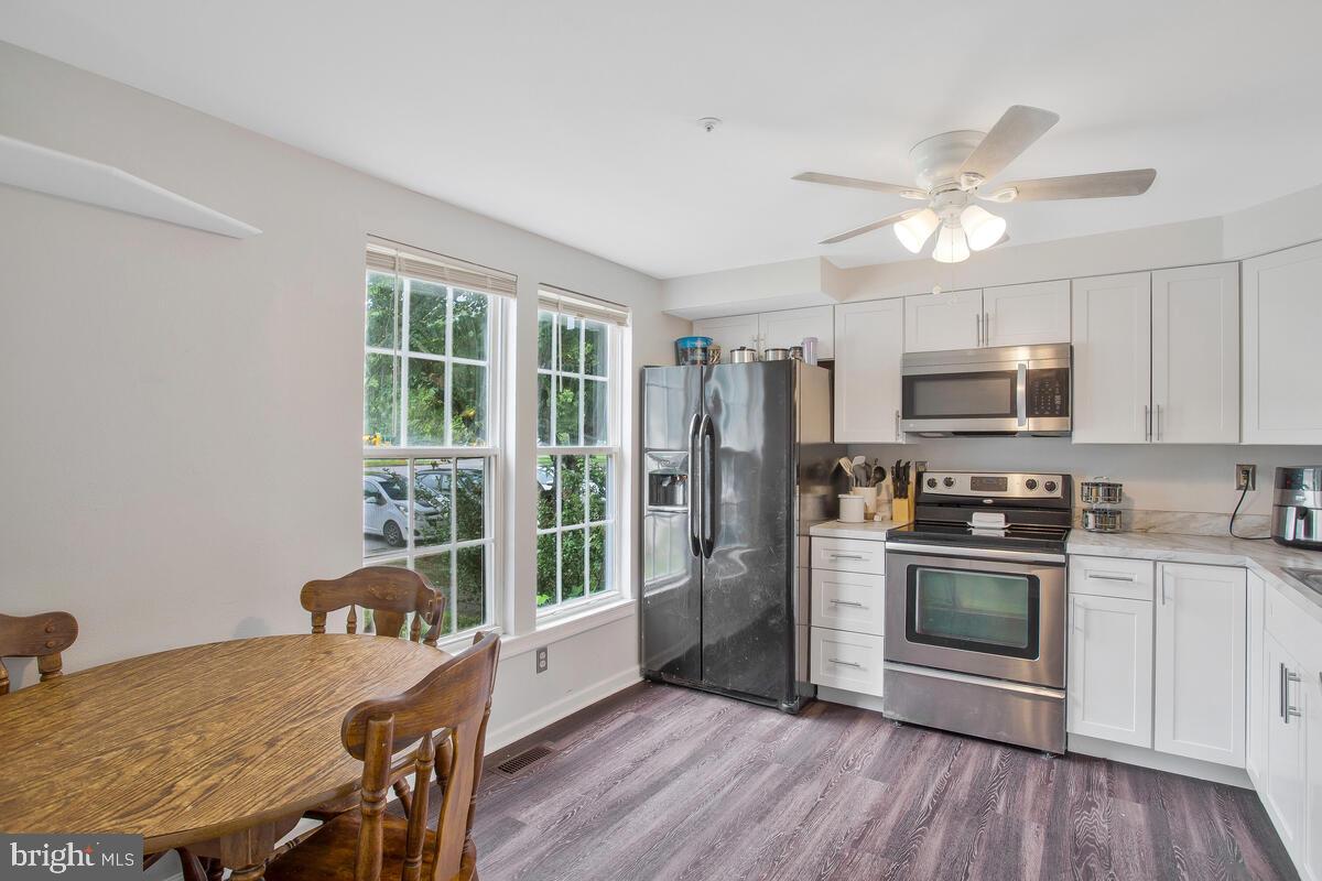 CHESAPEAKE LIGHTHOUSE - Residential