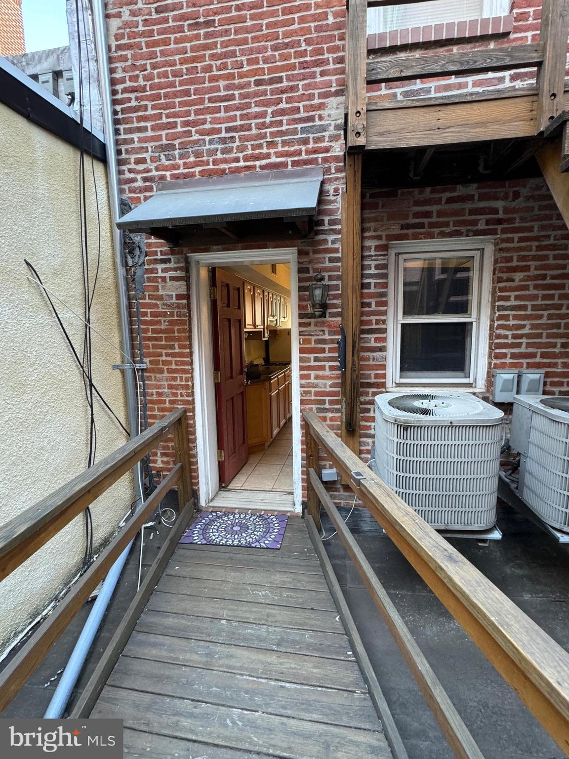 1637 FLEET STREET