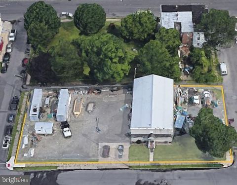 Photo of 915 Pennsylvania Avenue, TRENTON, NJ 08638 (MLS # NJME2061772)