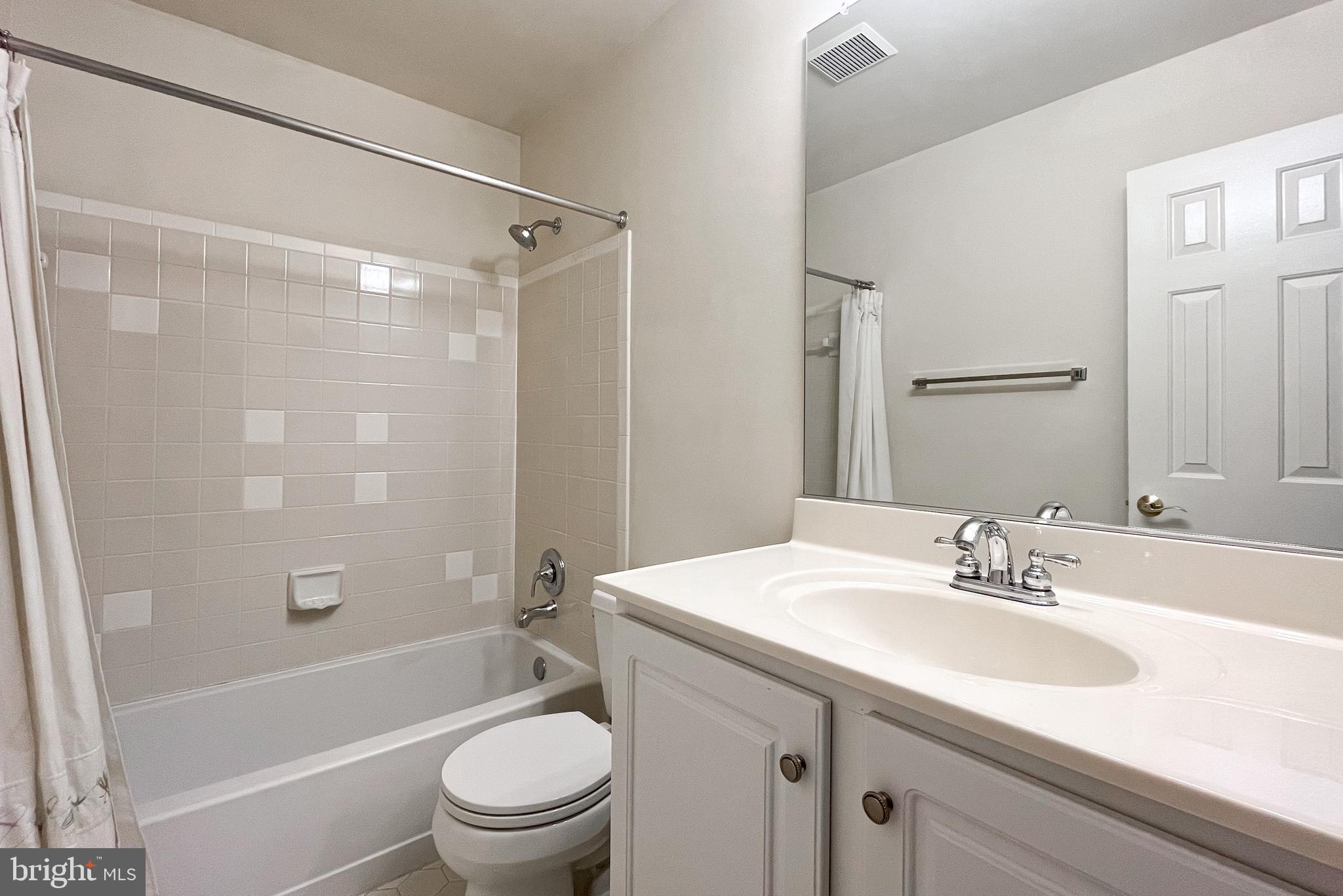 HAHN PROPERTY - Residential Lease