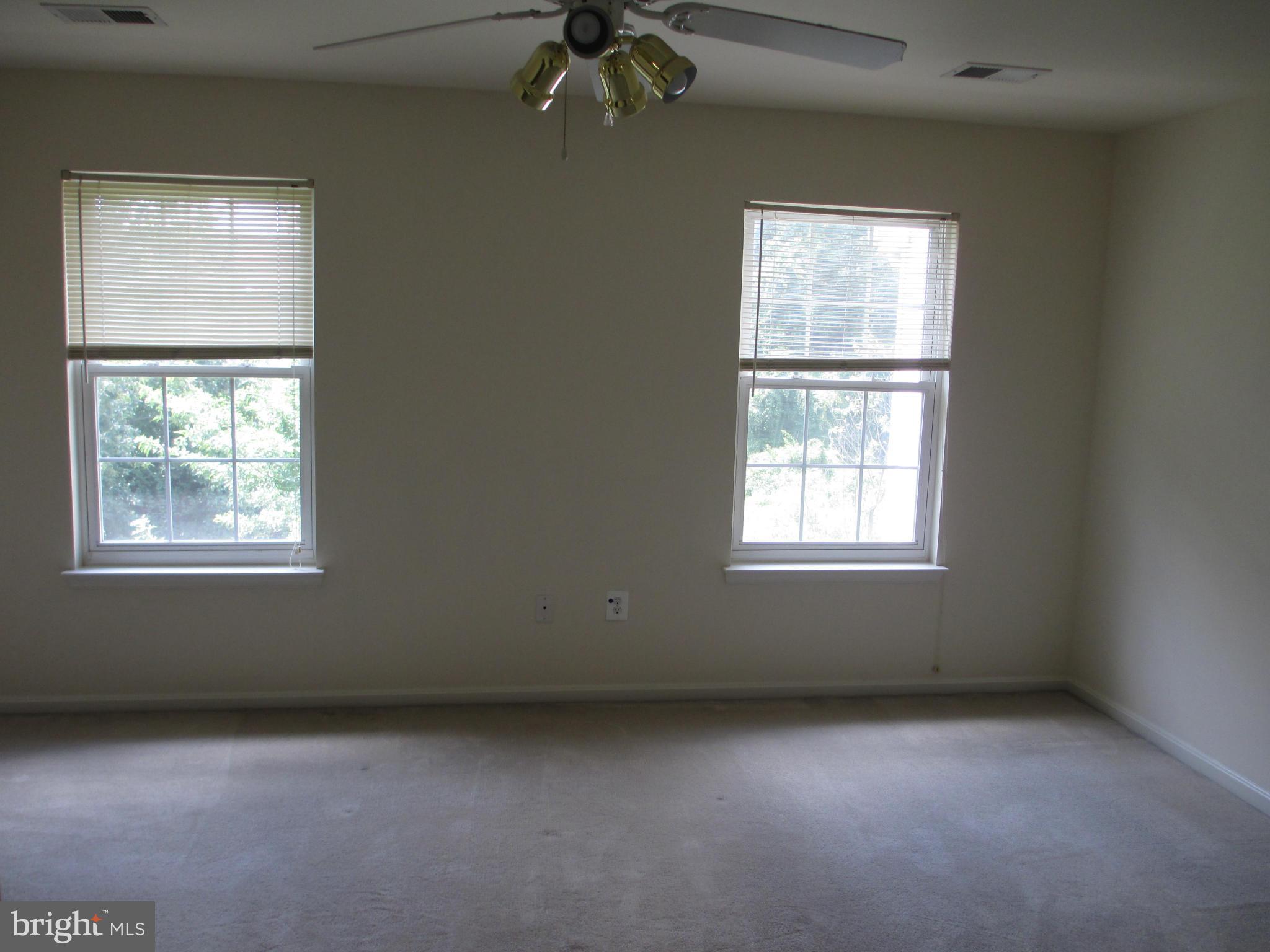 RIVER OAKS - Residential Lease