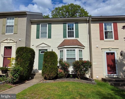 Photo of 6317 Littlefield Ct, CENTREVILLE, VA 20121 (MLS # VAFX2310274)