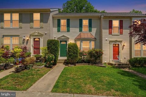 Photo of 6317 Littlefield Ct, CENTREVILLE, VA 20121 (MLS # VAFX2310274)