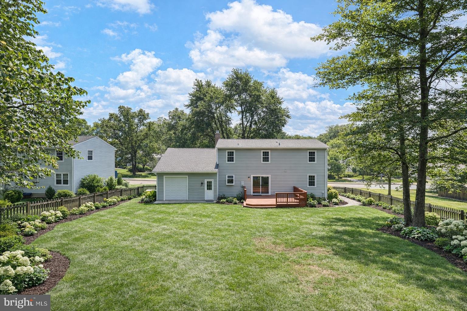 10118 SPINNING WHEEL COURT