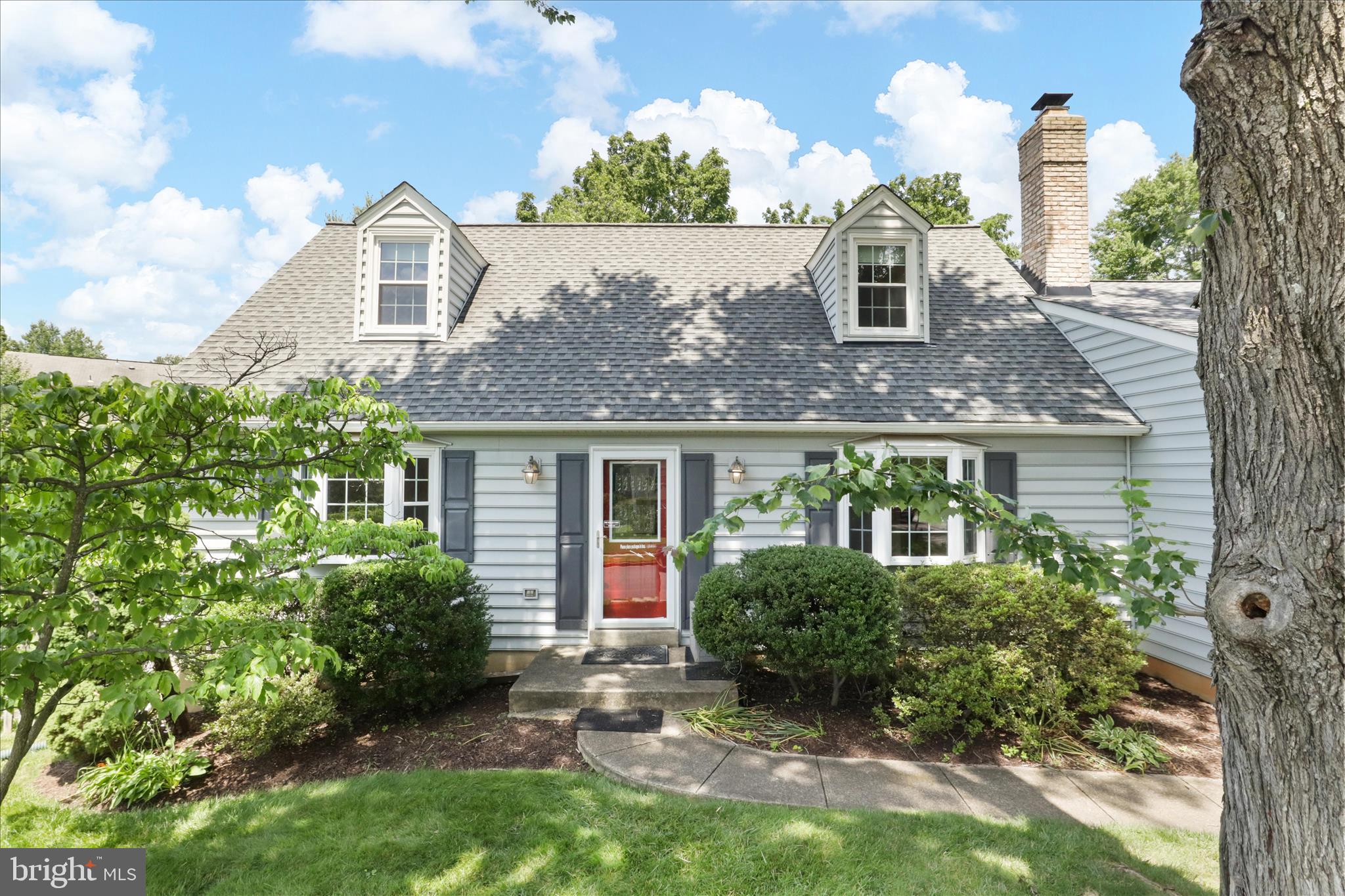 10118 SPINNING WHEEL COURT