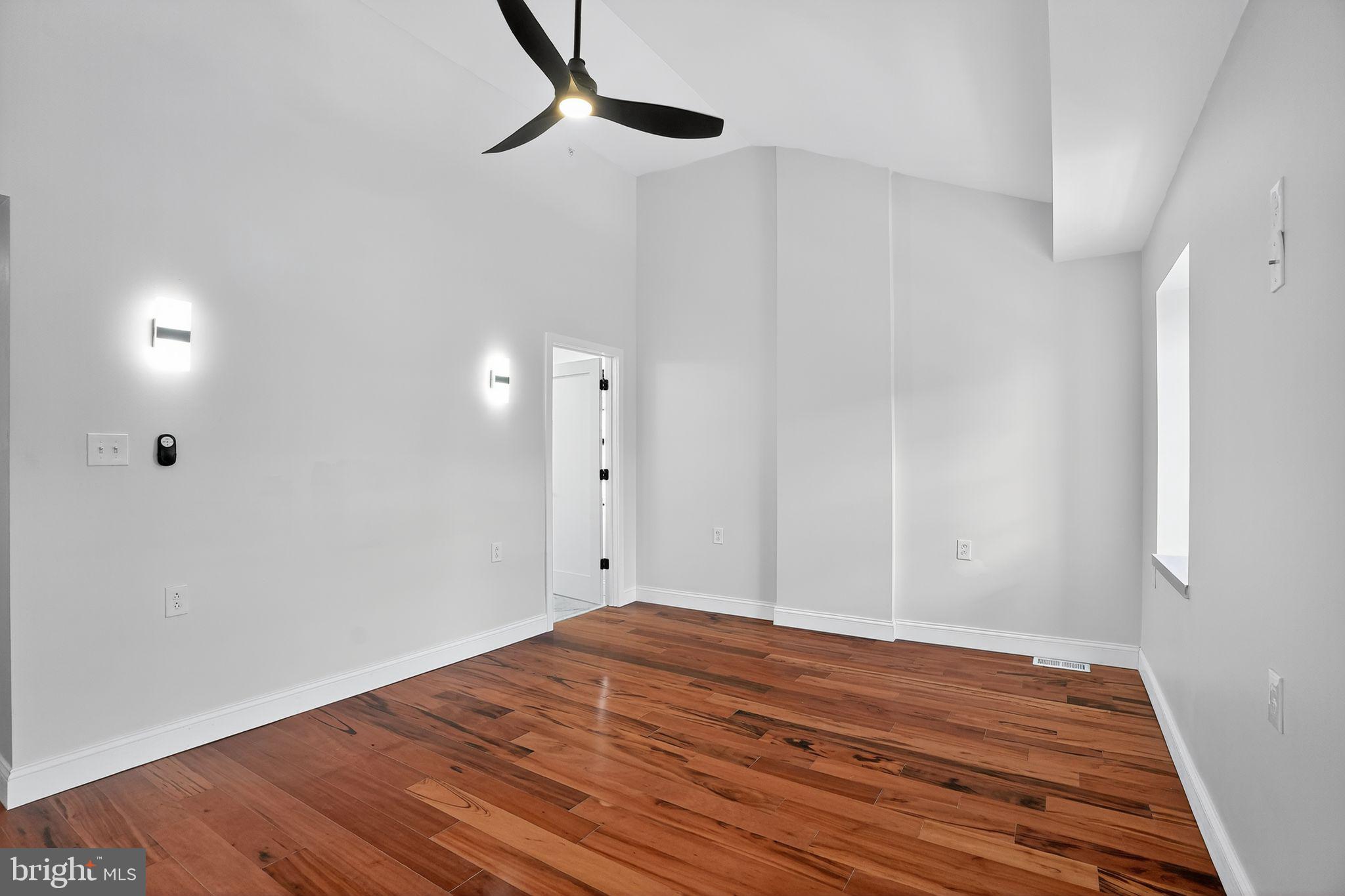 DICKINSON NARROWS - Residential