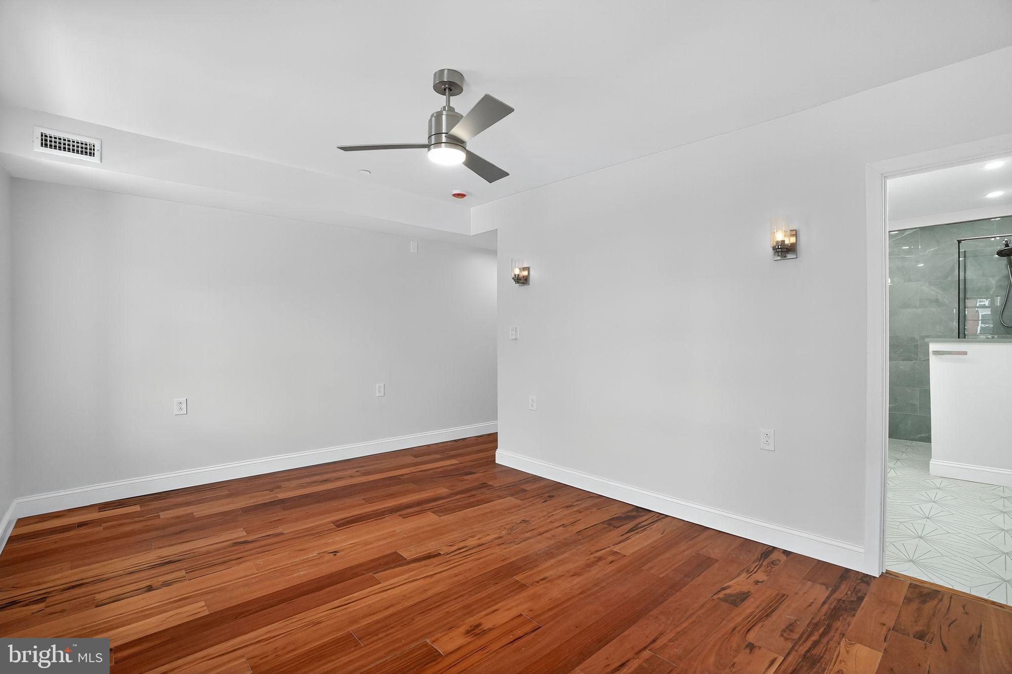 DICKINSON NARROWS - Residential