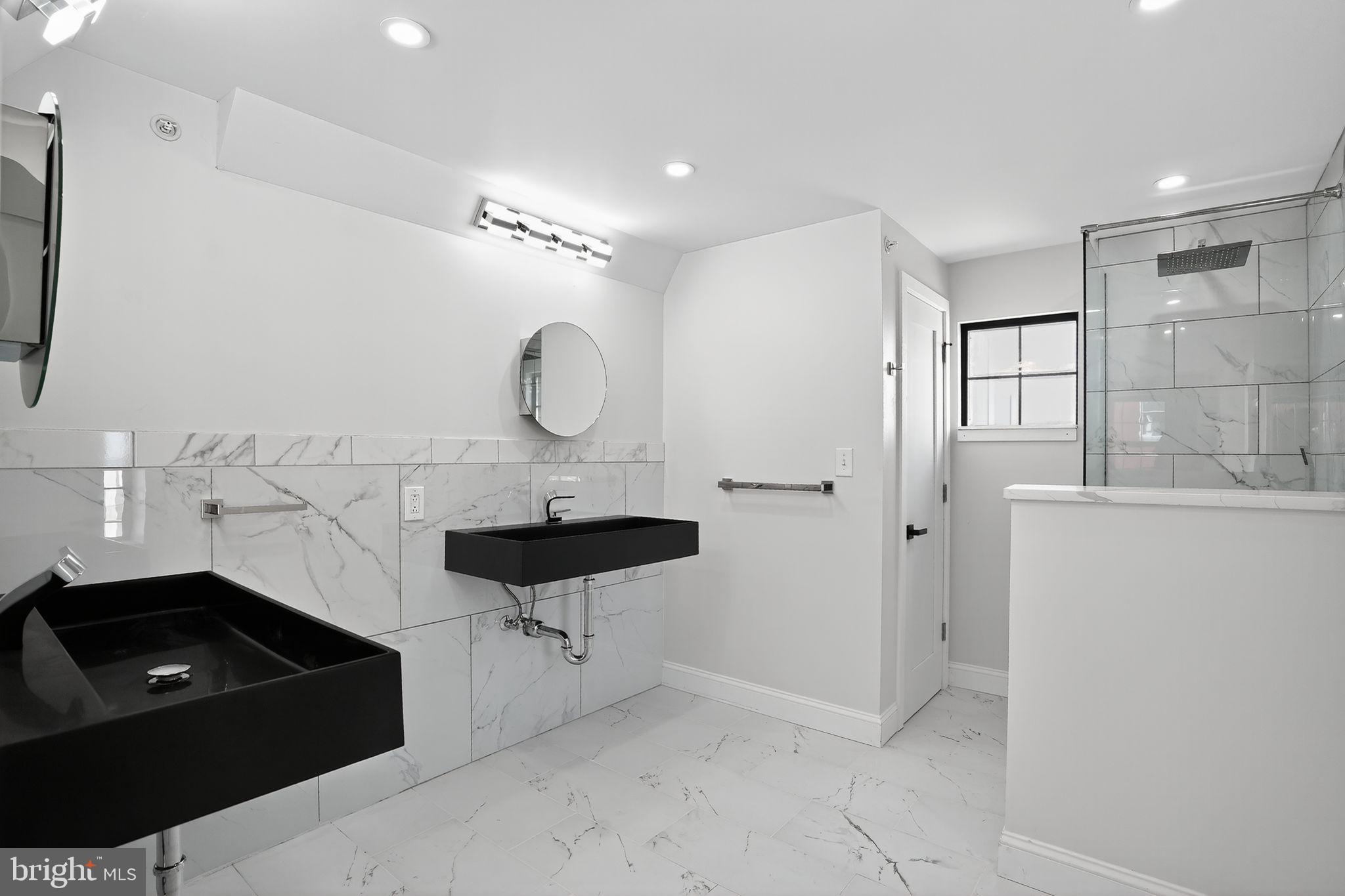 DICKINSON NARROWS - Residential