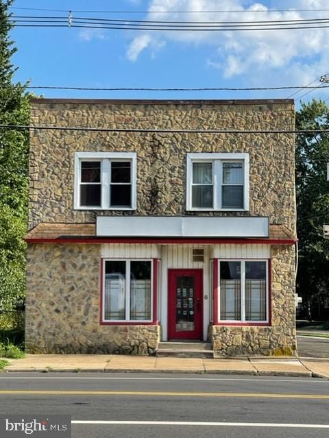 Photo of 6 E Camden Avenue, MOORESTOWN, NJ 08057 (MLS # NJBL2085004)