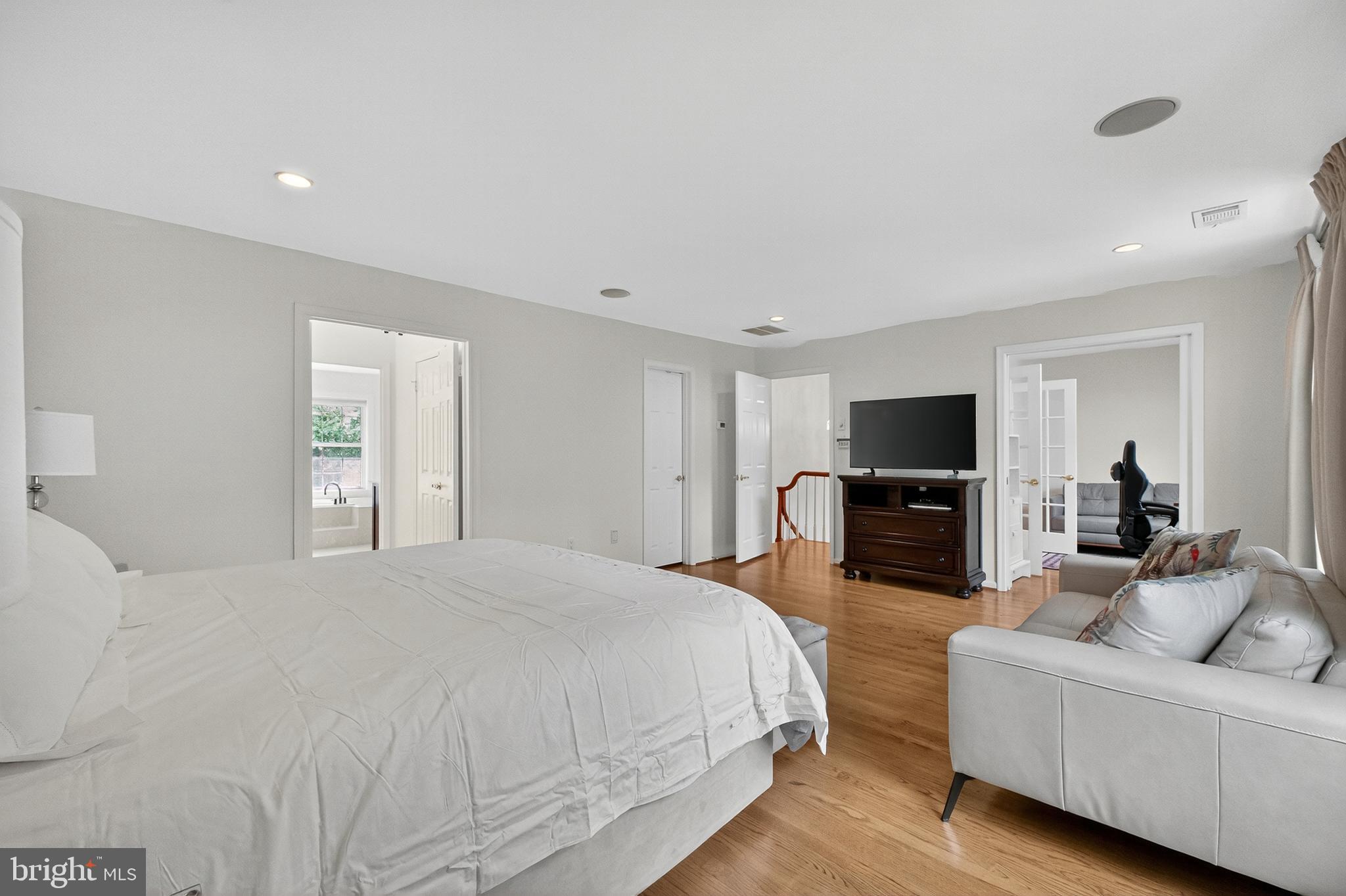 NORMANDY HILLS - Residential