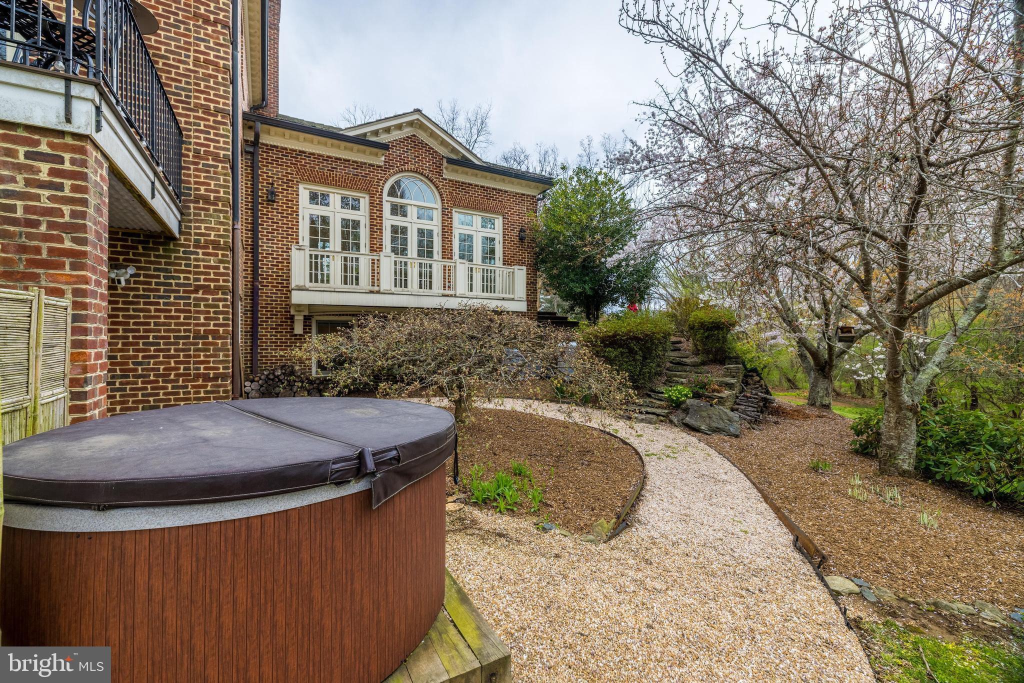 MILL CREEK PARK - Residential