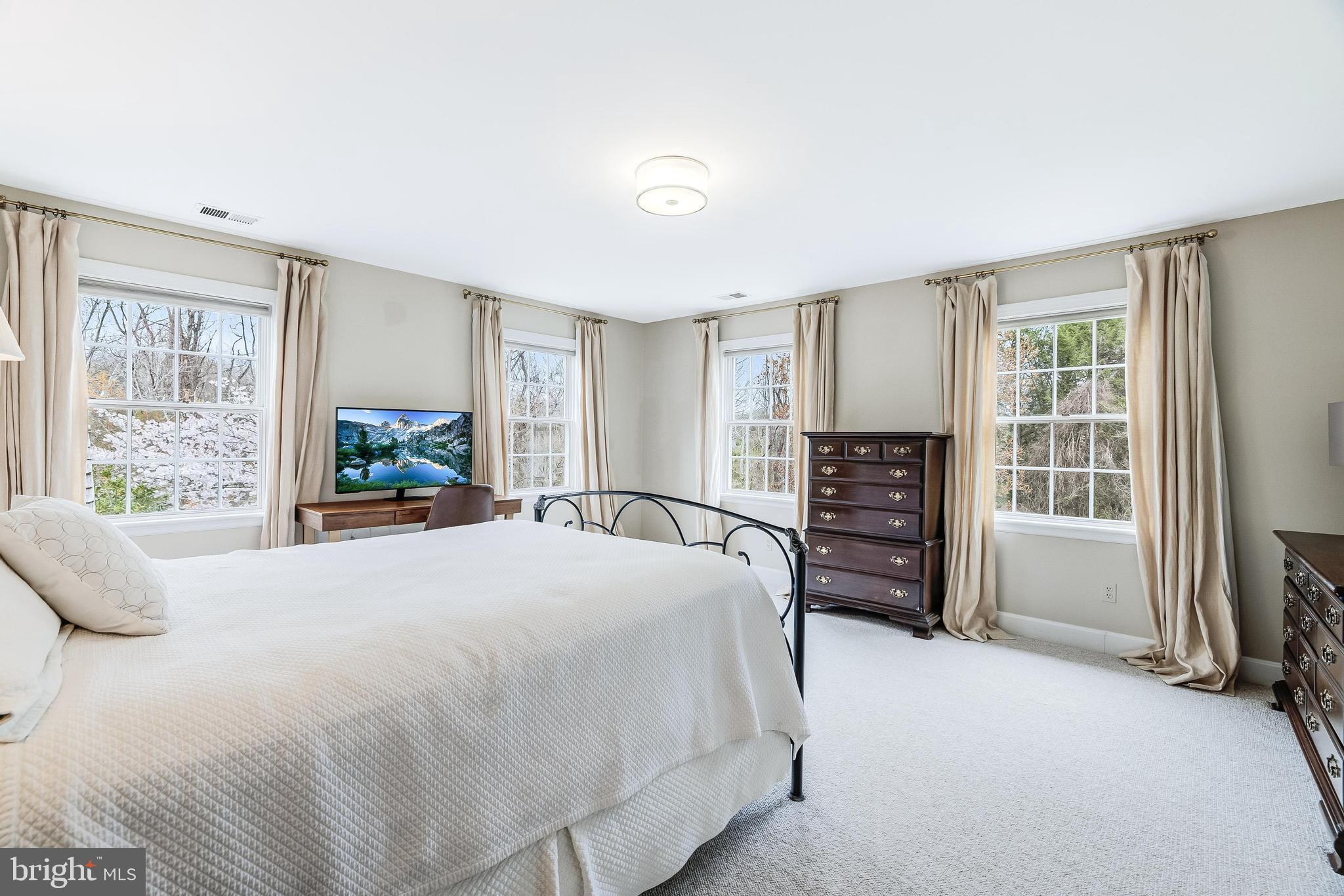 MILL CREEK PARK - Residential