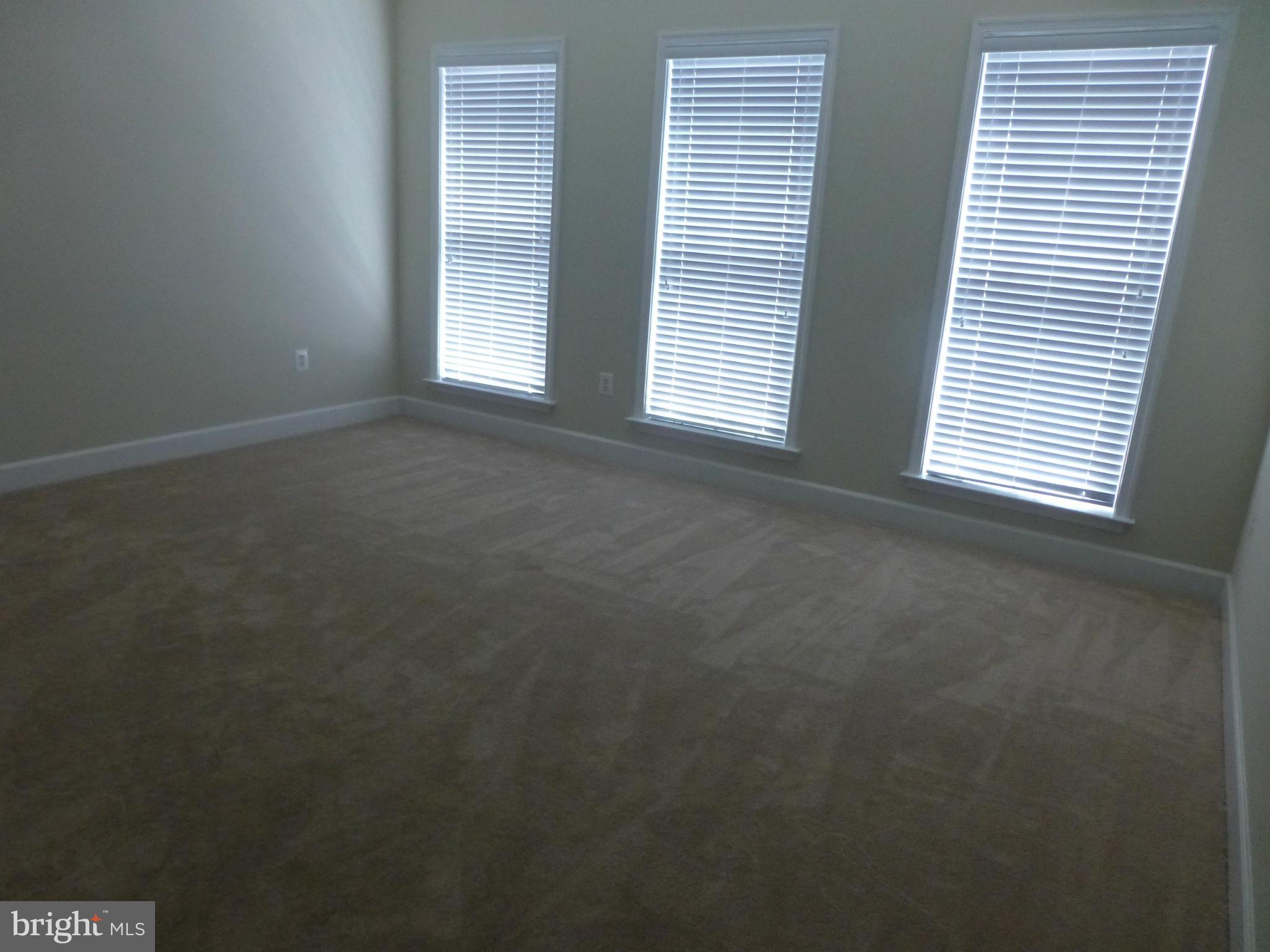 POTOMAC CLUB - Residential