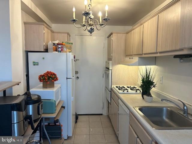 10201 GROSVENOR PLACE 817