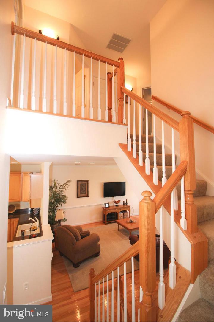 FAIR LAKES - Residential Lease