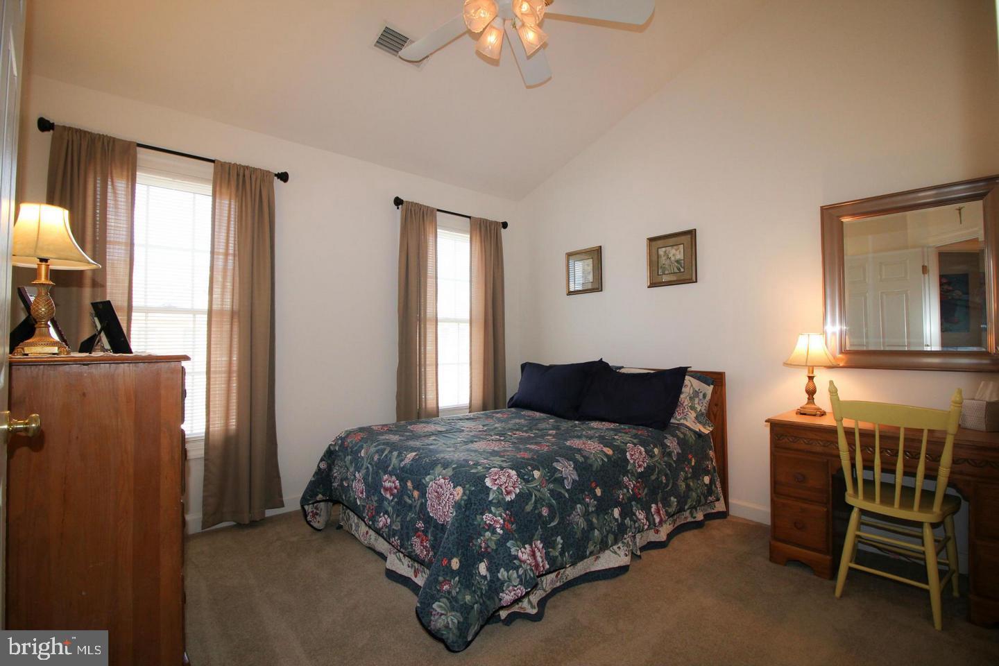 FAIR LAKES - Residential Lease