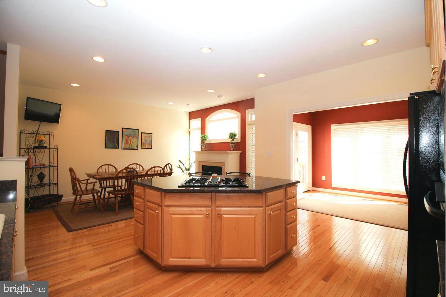 FAIR LAKES - Residential Lease